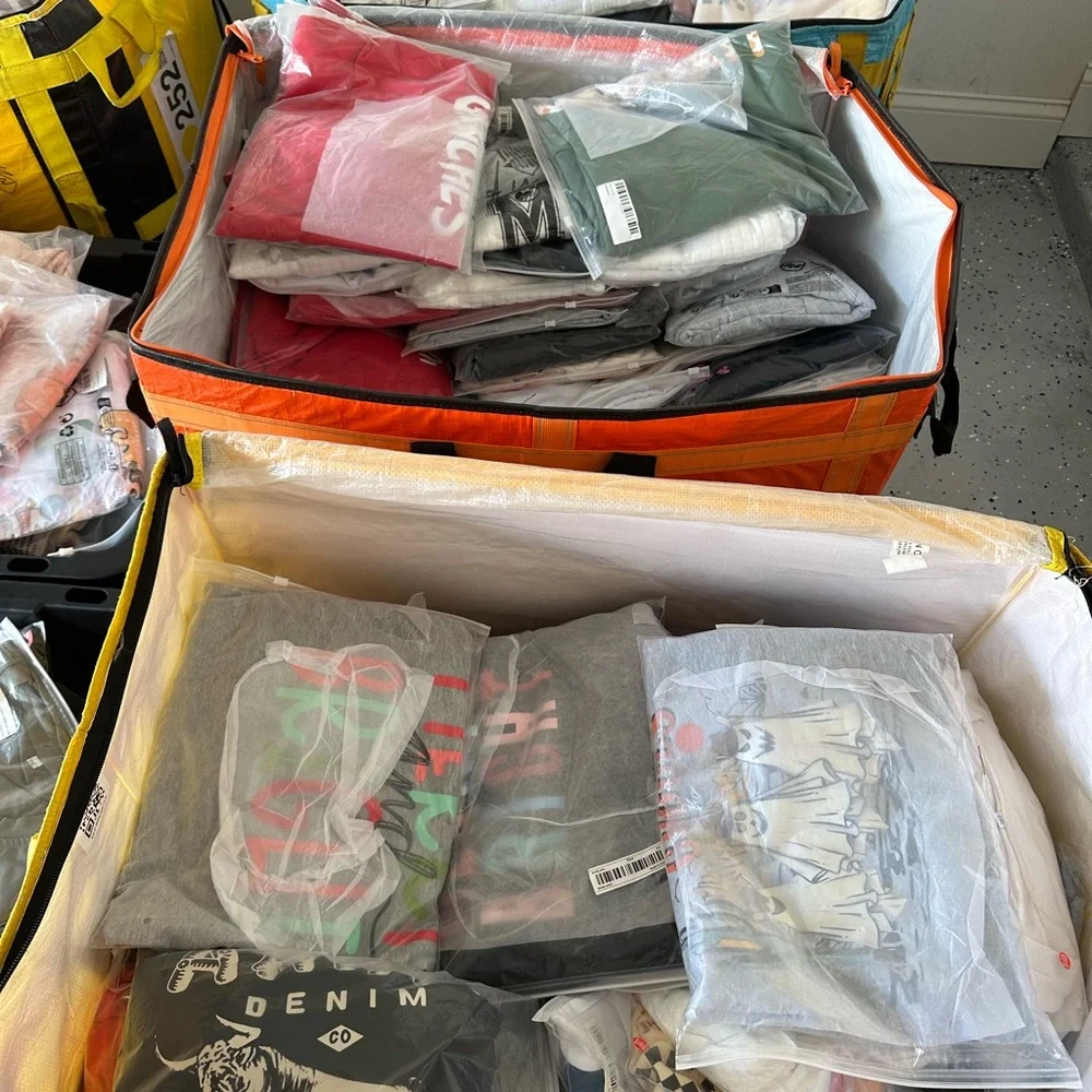 Bulk Clothing Lot Warehouse sale Holiday T-shirt /long sleeves/Sweatshirt - Picture 6 of 13